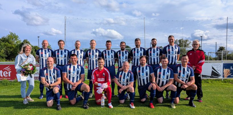 Wenn’s hinten klingelt: Alte Herren mit spätem Comeback gegen Bitterfeld